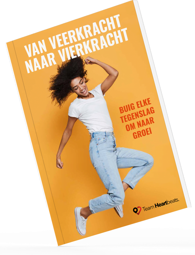 Team Heartbeats Ebook cover 'van veerkracht naar vierkracht' (met foto van vrouw die in de lucht springt)